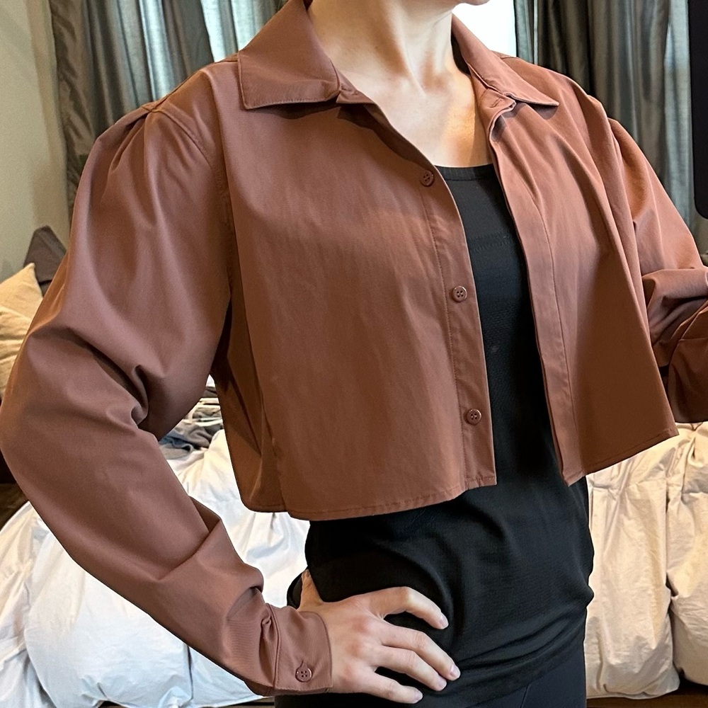 Alo Yoga Cropped Take Me Out Button-Up in Chestnut - Picture 3 of 7